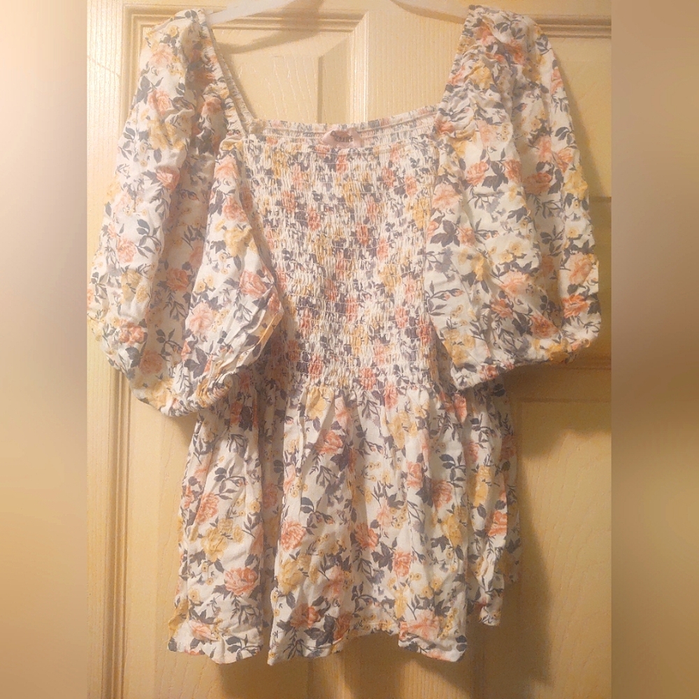 Dizzire NWT Junior Girl's Smocked Peplum Top